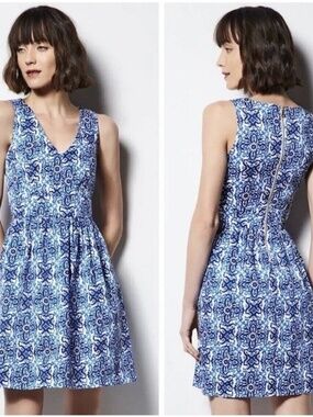 Milly Blue White Medallion Print V Neck Sleeveless Fit Flare Dress Sundress SZ 8